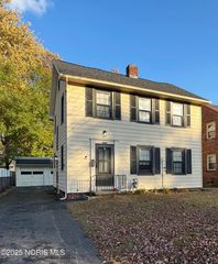 3832 Grantley Road, Toledo, OH 43613