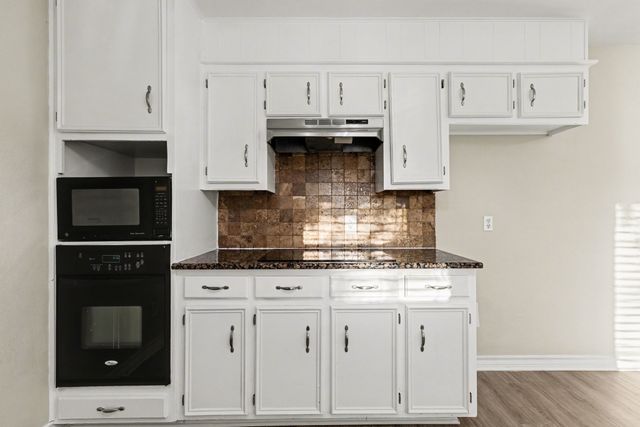 4900 Ridgeline Drive, Arlington, TX 76017