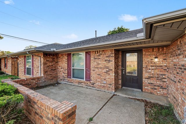 4900 Ridgeline Drive, Arlington, TX 76017