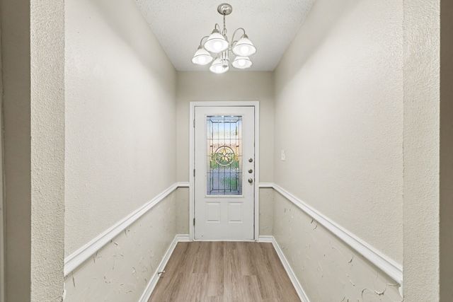 4900 Ridgeline Drive, Arlington, TX 76017