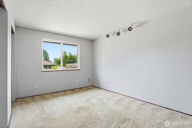2735 26th Street SE, Auburn, WA 98002