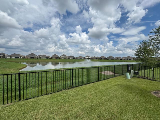 65 Carmel Drive, Manvel, TX 77578