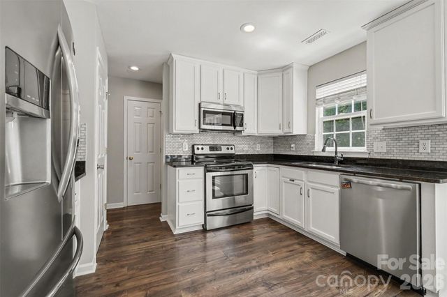 7674 Black Hawk Lane, Tega Cay, SC 29708