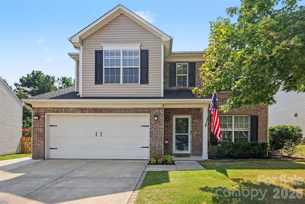7674 Black Hawk Lane, Tega Cay, SC 29708