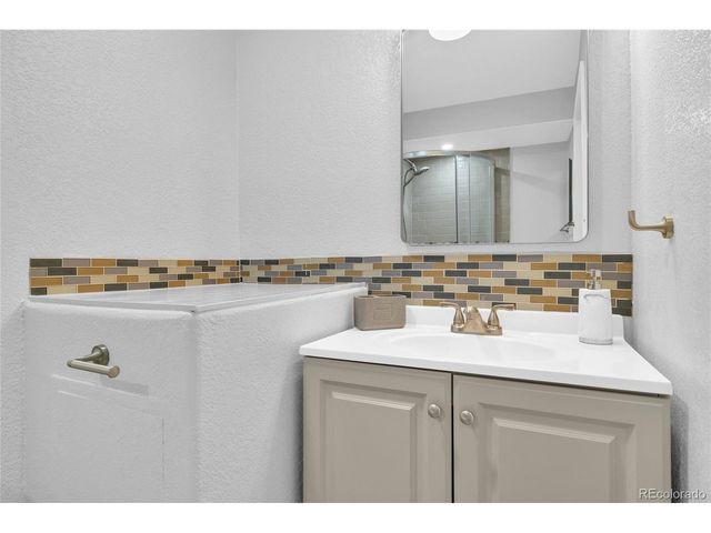 20384 E 53rd Dr, Denver, CO 80249