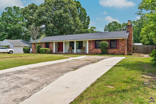 1508 Windsor Road, Perry, GA 31069