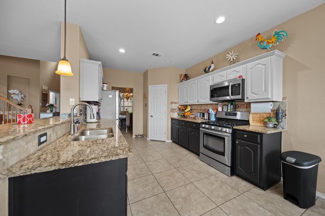 7114 Bickers Drive, Rowlett, TX 75089