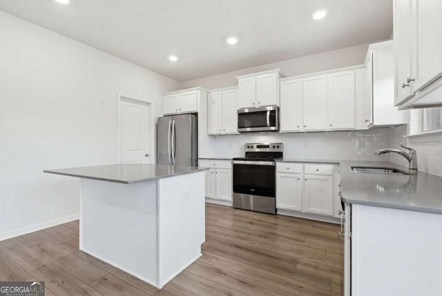 417 Sawmill Trace, Hampton, GA 30228