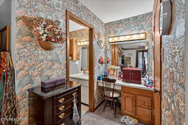 1426 Moorgate Drive, Knoxville, TN 37922