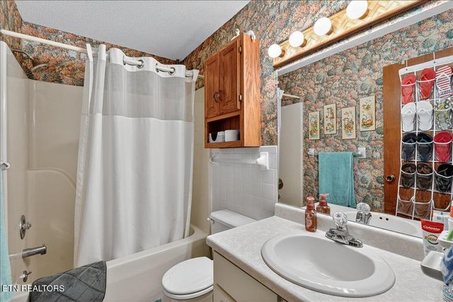 1426 Moorgate Drive, Knoxville, TN 37922