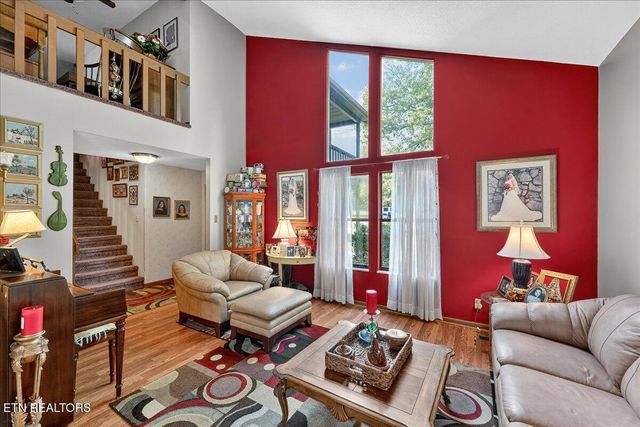 1426 Moorgate Drive, Knoxville, TN 37922