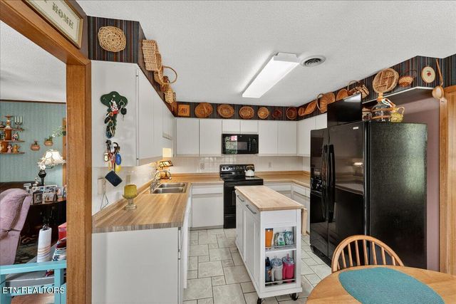 1426 Moorgate Drive, Knoxville, TN 37922