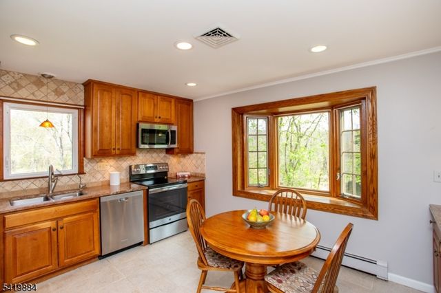 73 Bowne Station Rd, East Amwell Twp., NJ 08559