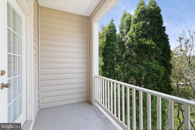 745 COLLINGTON CT, Woodbridge, VA 22191