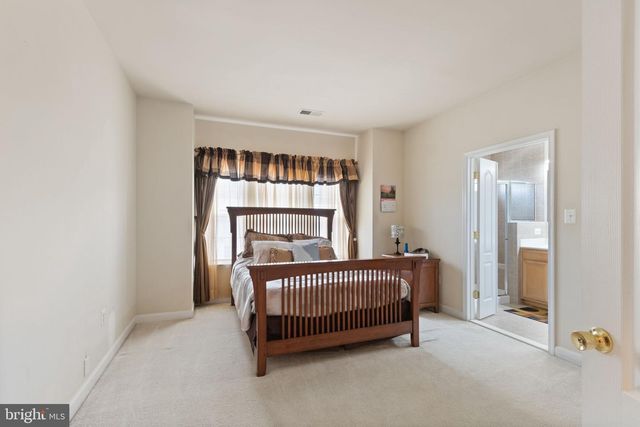 745 COLLINGTON CT, Woodbridge, VA 22191