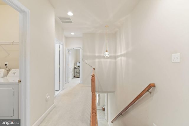 745 COLLINGTON CT, Woodbridge, VA 22191
