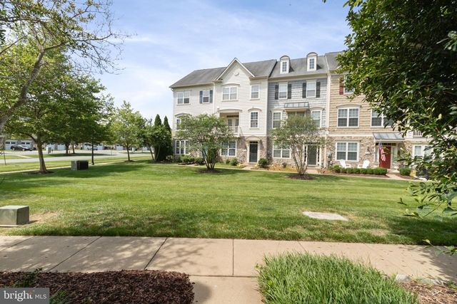 745 COLLINGTON CT, Woodbridge, VA 22191