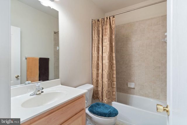 745 COLLINGTON CT, Woodbridge, VA 22191
