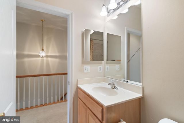 745 COLLINGTON CT, Woodbridge, VA 22191