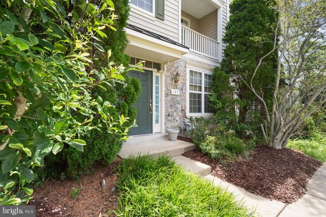 745 COLLINGTON CT, Woodbridge, VA 22191