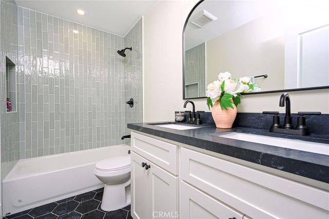 2306 W 180th St, Torrance, CA 90504