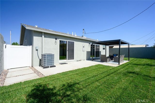 2306 W 180th St, Torrance, CA 90504