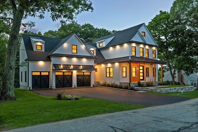 4 Foster Rd, Burlington, MA 01803
