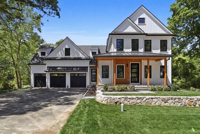 4 Foster Rd, Burlington, MA 01803