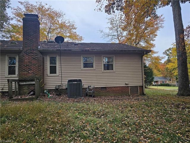 711 Bundaberg Lane, Rural Hall, NC 27045