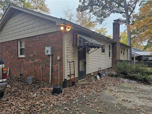 711 Bundaberg Lane, Rural Hall, NC 27045