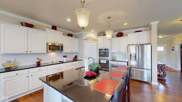 6103 Royal Gate Place, Indianapolis, IN 46237