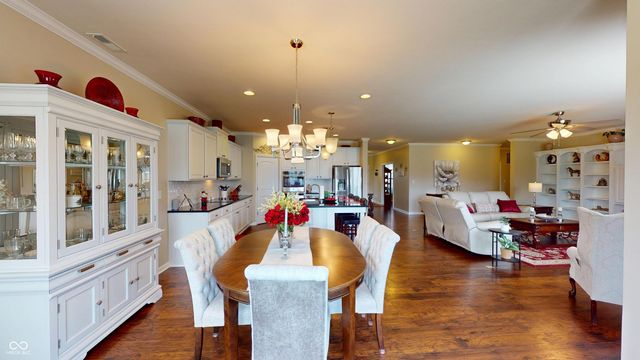 6103 Royal Gate Place, Indianapolis, IN 46237