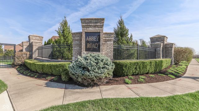 6103 Royal Gate Place, Indianapolis, IN 46237