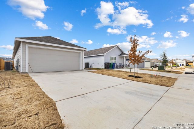 1014 Graham Bend, San Antonio, TX 78221