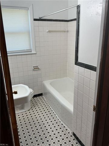 8475 Capeview Cres # B, Norfolk, VA 23503