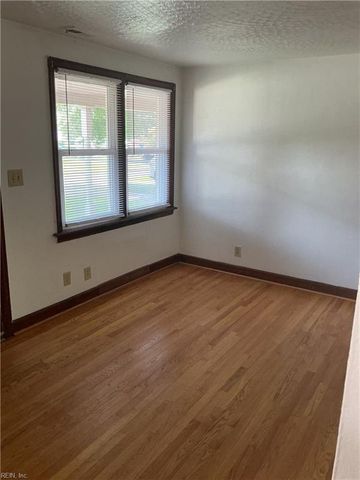 8475 Capeview Cres # B, Norfolk, VA 23503