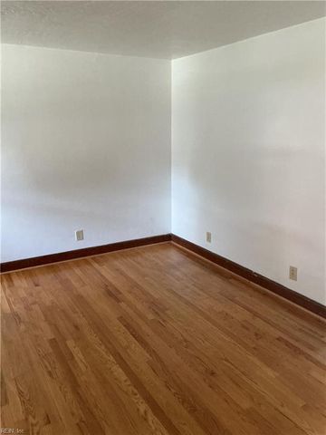 8475 Capeview Cres # B, Norfolk, VA 23503