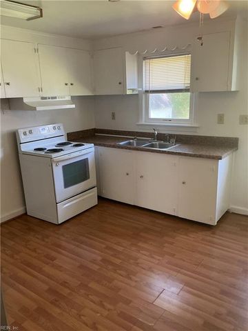 8475 Capeview Cres # B, Norfolk, VA 23503