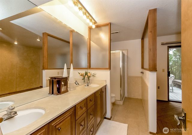 22121 4th Avenue SE, Bothell, WA 98021