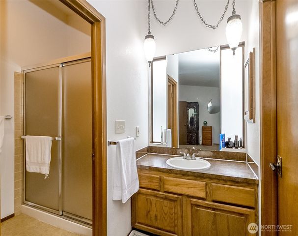 22121 4th Avenue SE, Bothell, WA 98021