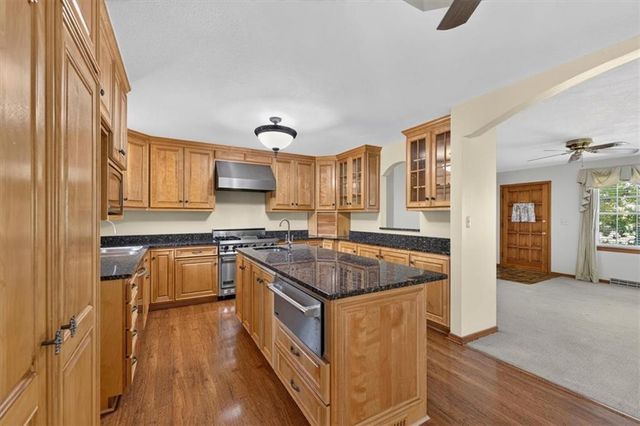 734 N Allen Road, Independence, MO 64050