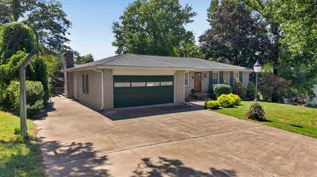 734 N Allen Road, Independence, MO 64050