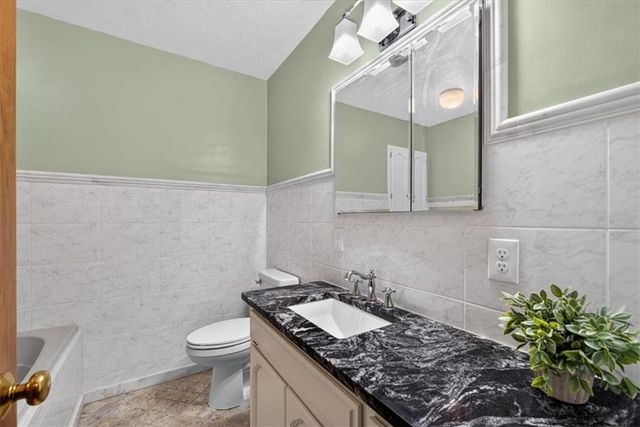 734 N Allen Road, Independence, MO 64050
