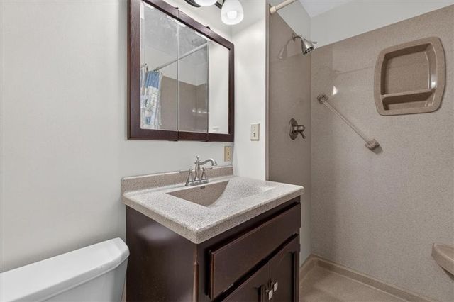 734 N Allen Road, Independence, MO 64050