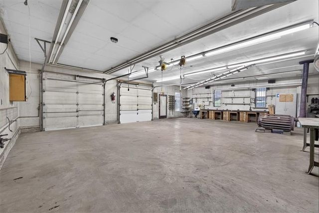 734 N Allen Road, Independence, MO 64050