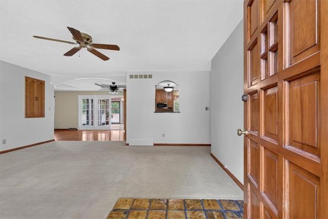 734 N Allen Road, Independence, MO 64050