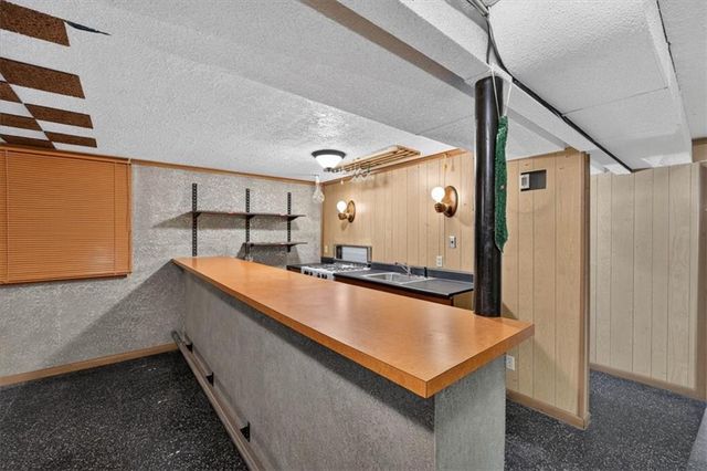 734 N Allen Road, Independence, MO 64050