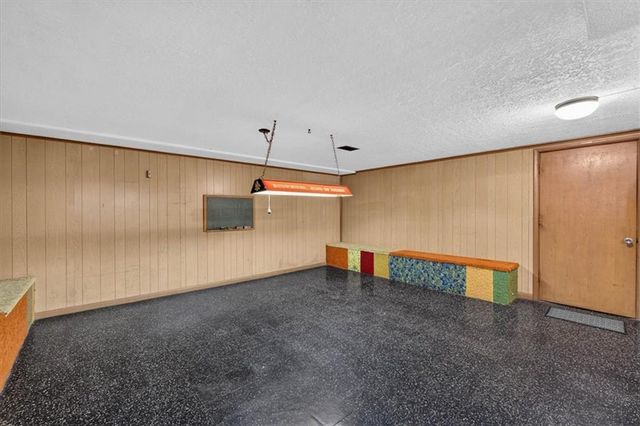 734 N Allen Road, Independence, MO 64050