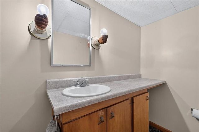 734 N Allen Road, Independence, MO 64050
