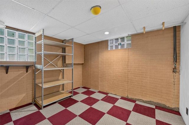 734 N Allen Road, Independence, MO 64050